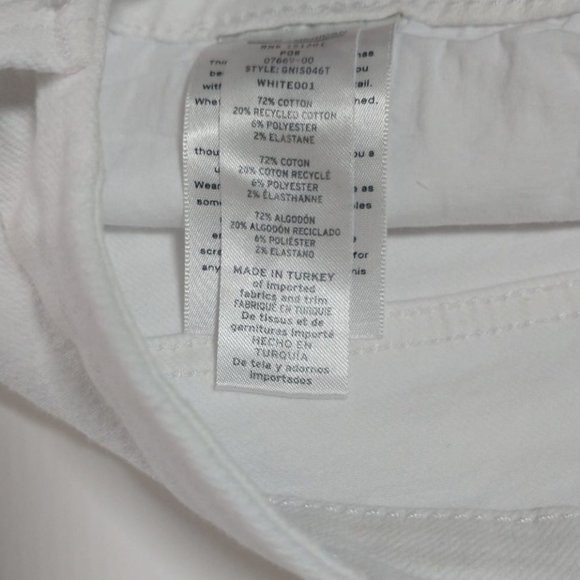 NWOT Good American 90s Icon Bermuda Shorts White raw hem denim US22 - Picture 11 of 14